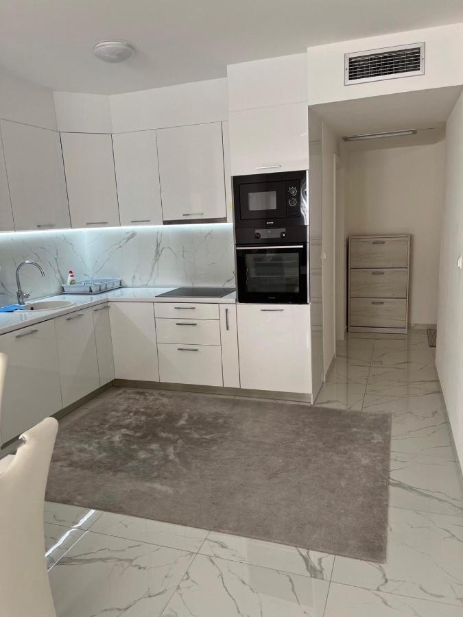 Adriatic Apartman Becici  Exterior photo
